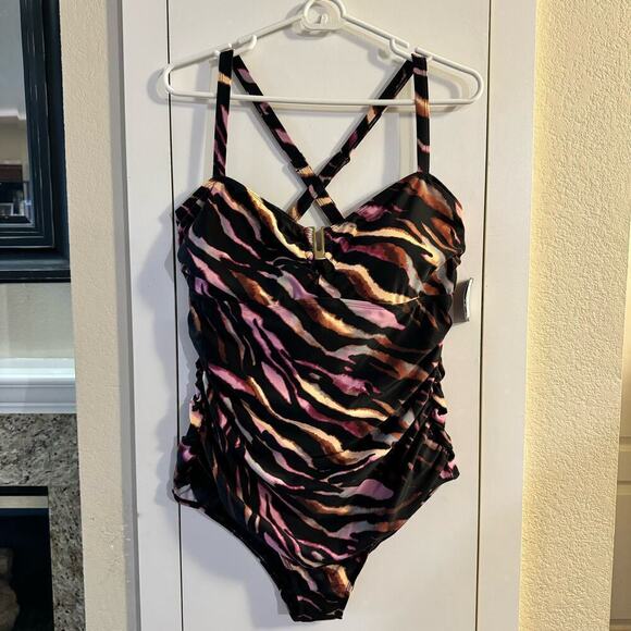 NWT Torrid Wireless Ladder Back One Piece Swimsuit Size 1X - Picture 5 of 14
